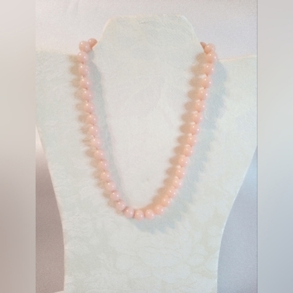 Trifari Signed Necklace Vintage Hand Knotted Pink Round Acrylic Beads 18 Inches - Picture 3 of 4